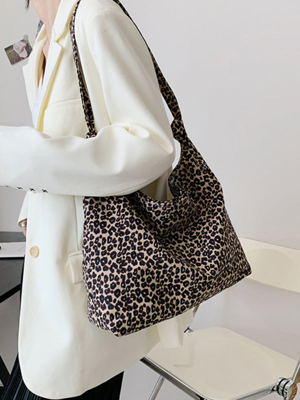 Leopard print shoulder bag (canvas)