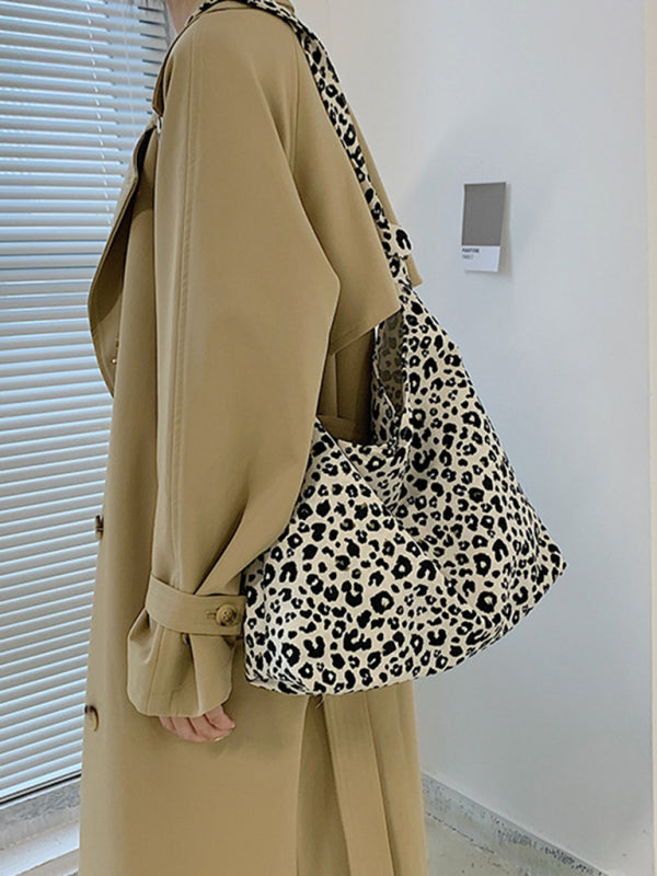 Leopard print shoulder bag (canvas)